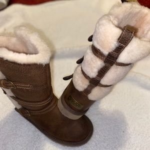 Girl size 12 Ugg boots